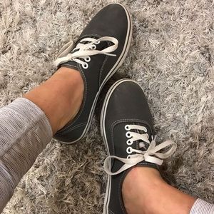 Vans authentic lo pro’s